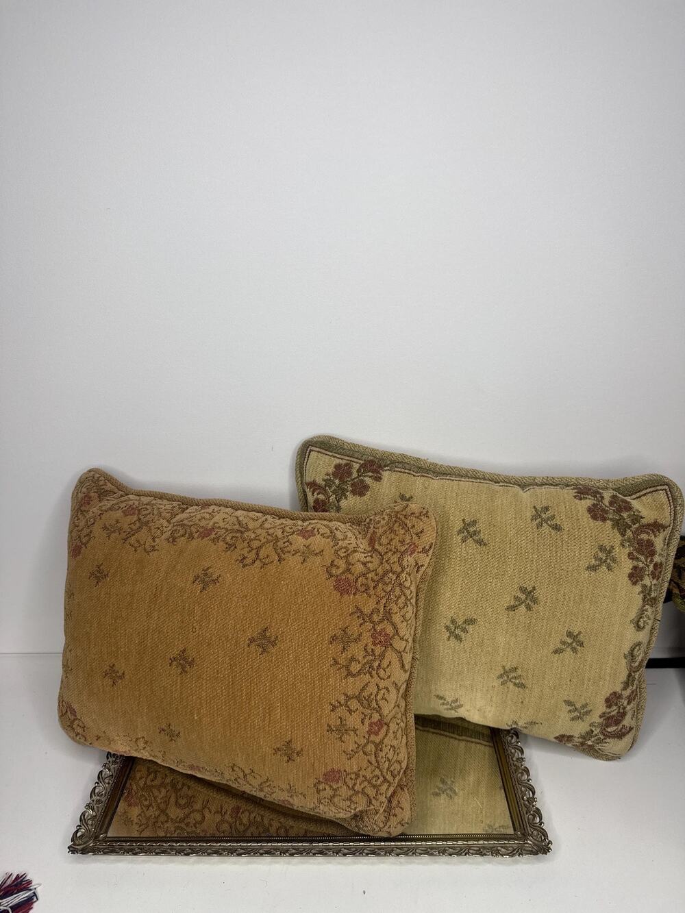 Vintage Floral Tapestry Throw Pillow Set – Ornate Home Decor